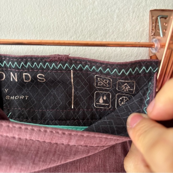 7 Diamonds Dynamic 7" Hybrid Performance Short Sz 38 Burgundy - Picture 7 of 8